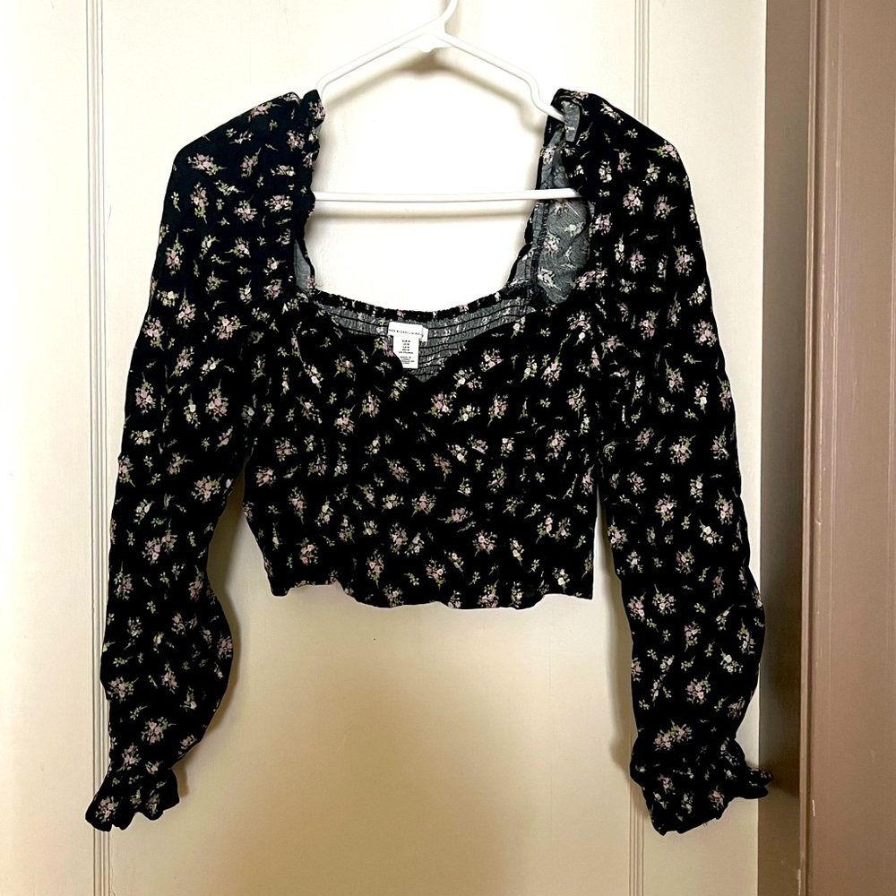 H&M floral long sleeve crop top